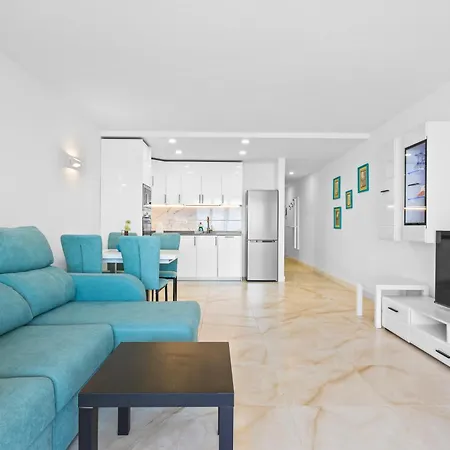 Neptuno Ocean View, Line With Pool Апартаменты